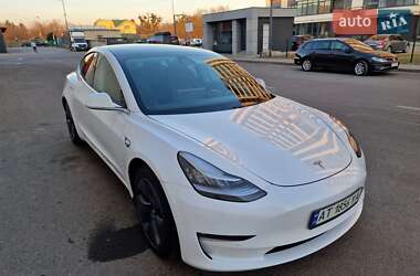 Седан Tesla Model 3 2020 в Луцке