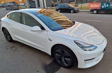 Седан Tesla Model 3 2020 в Луцке