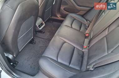 Седан Tesla Model 3 2020 в Луцке