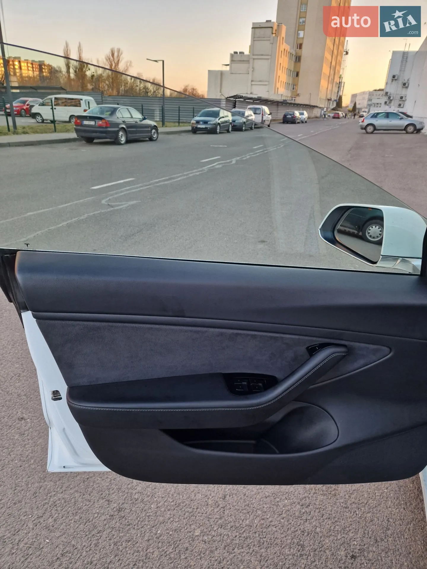 2020 Tesla Model 3 - мініатюра 13