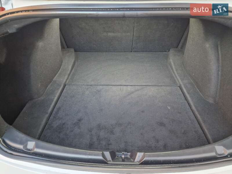 Седан Tesla Model 3 2020 в Луцке