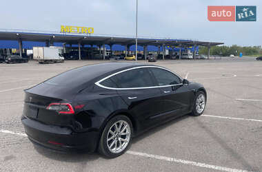 Седан Tesla Model 3 2019 в 
