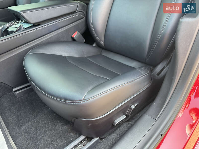 Седан Tesla Model 3 2021 в Киеве