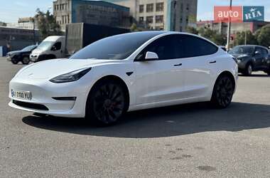 Седан Tesla Model 3 2023 в 