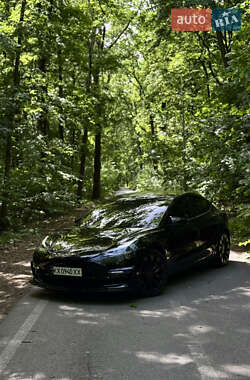 Седан Tesla Model 3 2023 в 