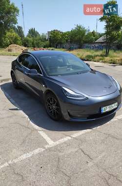 Седан Tesla Model 3 2019 в 