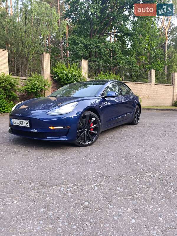 Седан Tesla Model 3 2020 в 