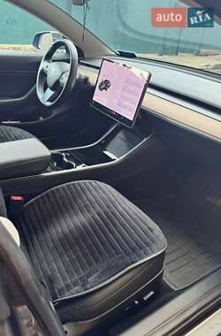 Седан Tesla Model 3 2019 в Киеве