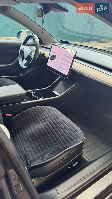 Седан Tesla Model 3 2019 в Києві