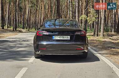 Седан Tesla Model 3 2018 в 