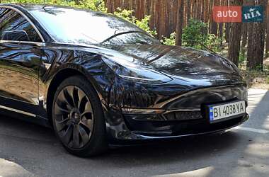 Седан Tesla Model 3 2018 в 