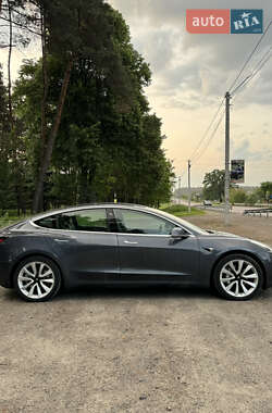 Седан Tesla Model 3 2019 в 