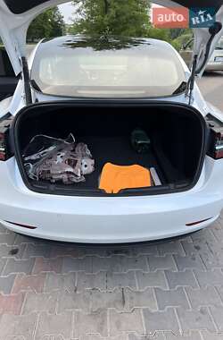 Седан Tesla Model 3 2021 в Виннице