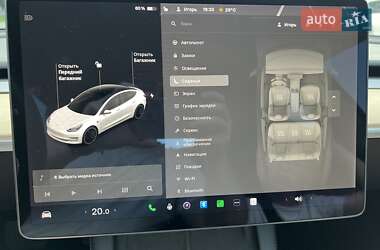 Седан Tesla Model 3 2021 в Виннице
