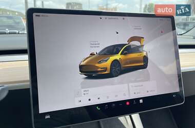 Седан Tesla Model 3 2023 в 