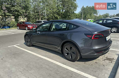 Седан Tesla Model 3 2023 в 