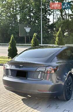 Седан Tesla Model 3 2022 в Тернополе