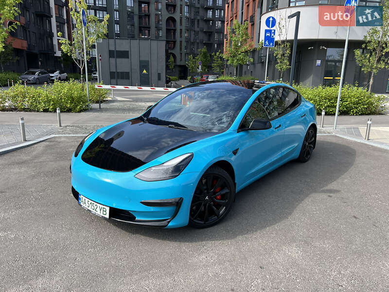 Седан Tesla Model 3 2019 в Києві
