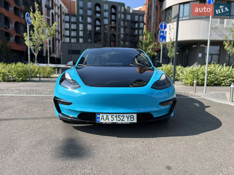 Седан Tesla Model 3 2019 в Києві