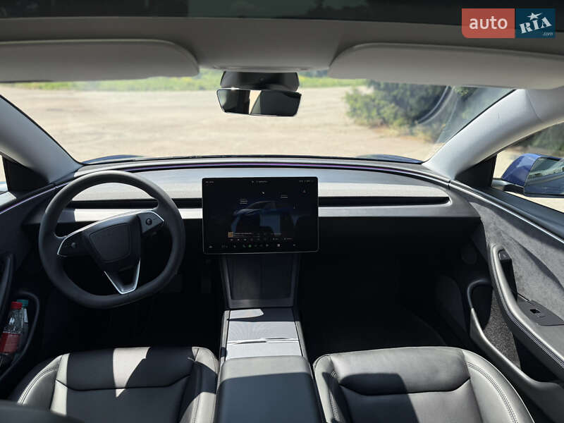 Седан Tesla Model 3 2024 в Кропивницькому