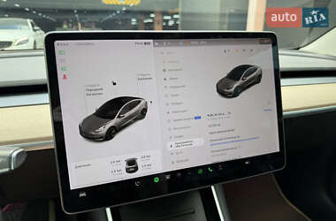 Седан Tesla Model 3 2018 в 