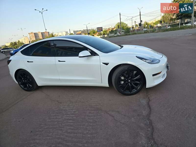 Седан Tesla Model 3 2019 в Харькове фото 4 Седан Tesla Model 3 2019 в Харькове