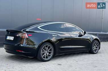 Седан Tesla Model 3 2019 в 