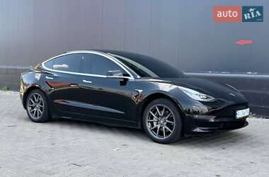 Седан Tesla Model 3 2019 в 