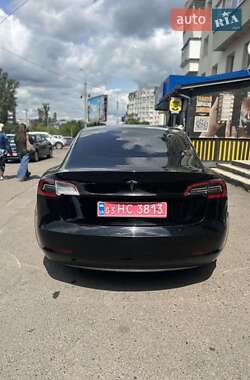 Седан Tesla Model 3 2020 в 