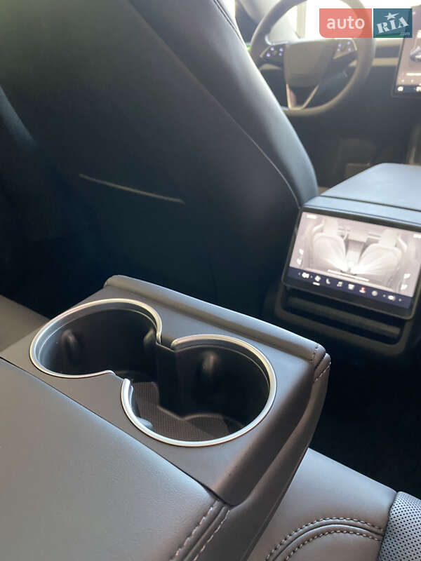 Седан Tesla Model 3 2024 в Киеве фото 41 Седан Tesla Model 3 2024 в Киеве