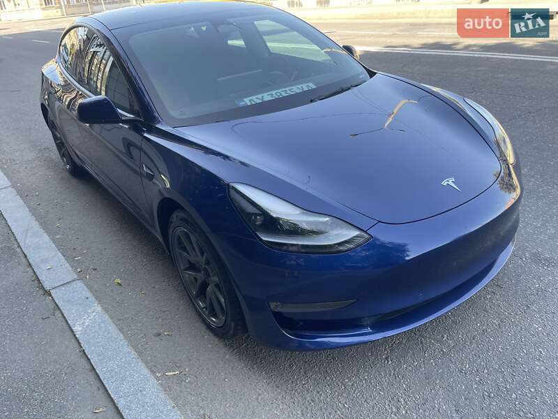 Седан Tesla Model 3 2022 в Харкові