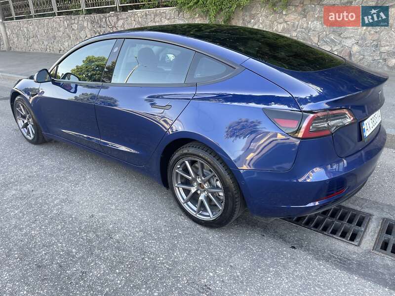 Седан Tesla Model 3 2022 в Харкові