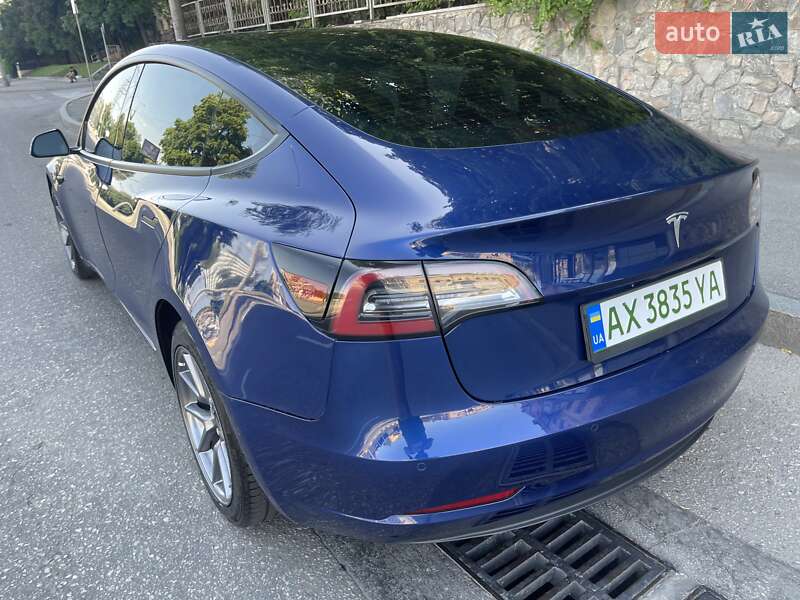 Седан Tesla Model 3 2022 в Харкові