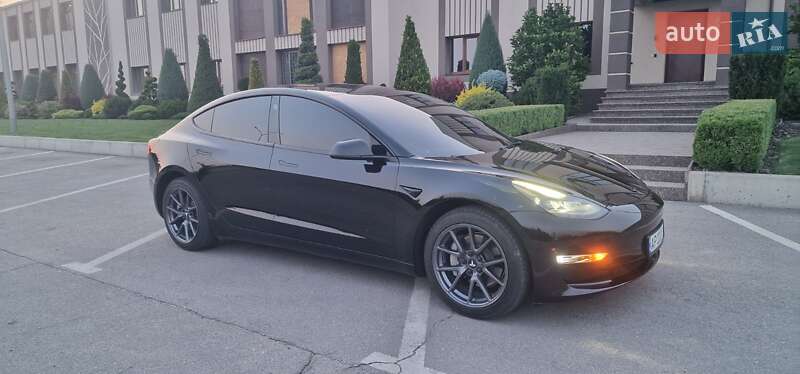 Седан Tesla Model 3 2023 в Запорожье