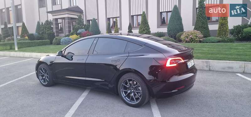 Седан Tesla Model 3 2023 в Запорожье