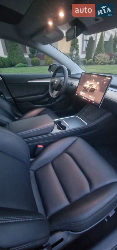 Седан Tesla Model 3 2023 в Запорожье