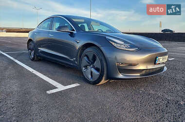 Седан Tesla Model 3 2019 в 