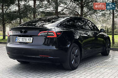 Седан Tesla Model 3 2023 в 