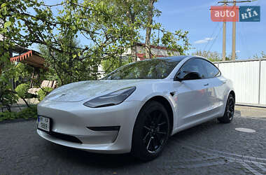 Седан Tesla Model 3 2021 в 
