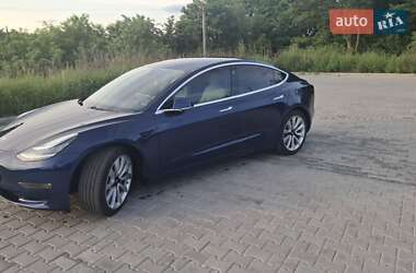 Седан Tesla Model 3 2019 в 