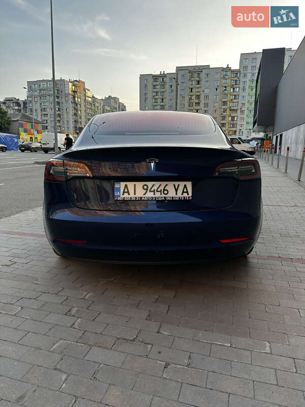 Седан Tesla Model 3 2018 в Києві