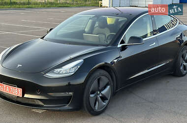 Седан Tesla Model 3 2018 в 