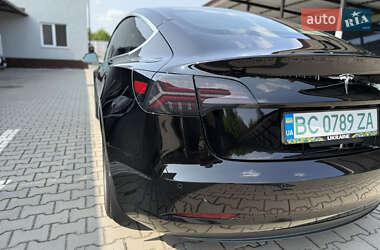 Седан Tesla Model 3 2019 в 