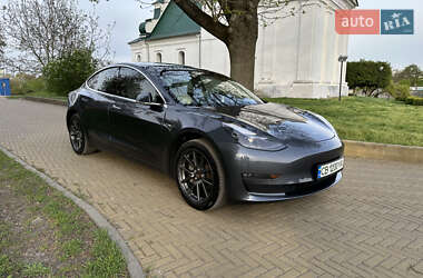 Седан Tesla Model 3 2019 в 