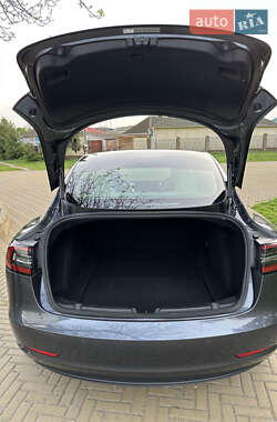 Седан Tesla Model 3 2019 в 