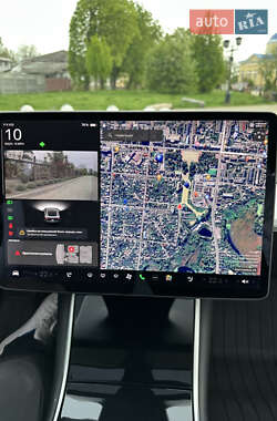 Седан Tesla Model 3 2019 в 
