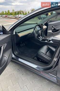 Седан Tesla Model 3 2018 в 