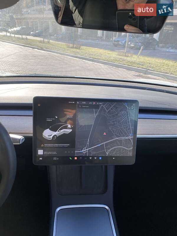 Седан Tesla Model 3 2022 в Киеве