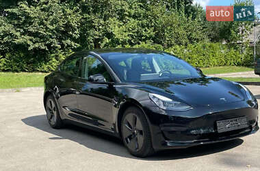 Седан Tesla Model 3 2022 в Львове