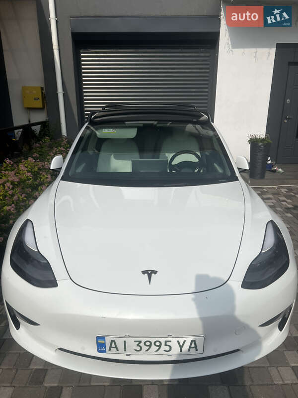 Tesla Model 3 2021